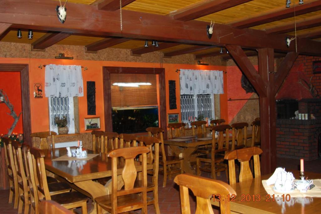 Zajazd I Restauracja "Mysliwskie Zacisze" Nikielkowo Exterior photo